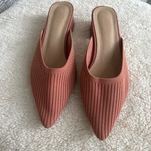 Dusty pink mule